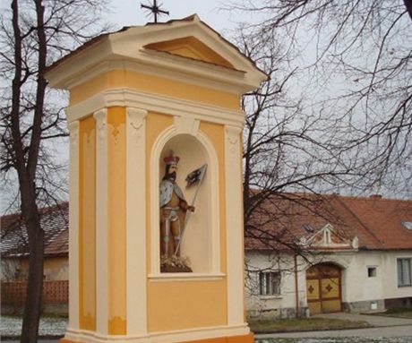 Socha sv. Václava zmizela z kapliky v Hlavatcích.