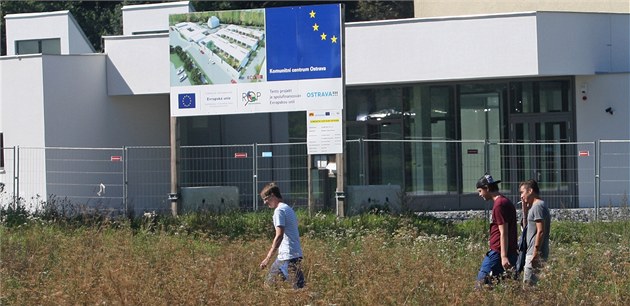 Stavba nového komunitního centra v Ostrav má zpodní.