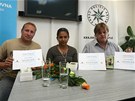 Ocenní Gentleman silnic získali zleva Jií Kadlec, Irena Dreváková a Roman