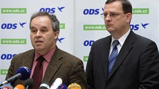 Ekonom Jií Schwarz a premiér Petr Neas