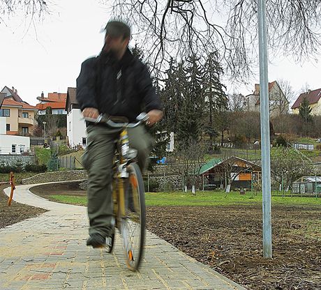 První ást cyklostezky Tismenickým údolím v Táboe u je otevená.