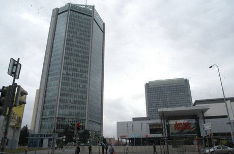Mrakodrapy na Pankráci City Tower, které postavila spolenost ECM.