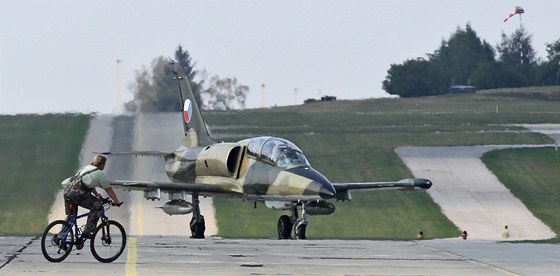 Na letiti u Námt nad Oslavou budou mít základnu piloti z nkolika evropských zemí a jejich stroje. Plnit úkoly poletí vdy do vojenských újezd Libavá a Boletice.