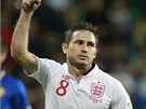 STELCOVA ÚLEVA. Anglický záloník Frank Lampard ped chvílí promnil penaltu