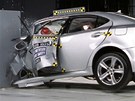 Crashtest s malým pekrytím Lexusu IS