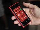 Nokia Lumia 920 - ervená verze