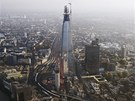 Londýnský mrakodrap The Shard, esky doslova step, je s 310 metry nejvyí ve