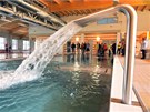 Hlavní hala nového bazénu u KV Areny, který se ve zkuebním provozu oteve na...