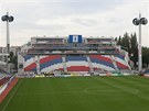 Jin tribuna olomouckho Androva stadionu, ve kter jsou byty a skyboxy.