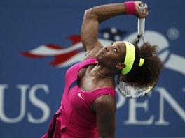 PODN. Amerianka Serena Williamsov servruje v semifinle US Open.