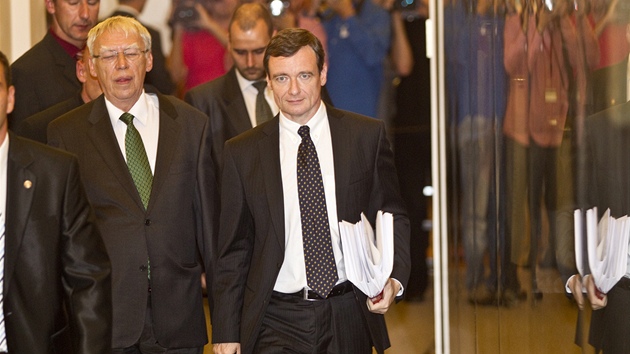 David Rath přichází ve Sněmovně na jednání mandátového a imunitního výboru. (3. září 2012)