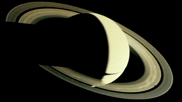 Snmek Saturnu pi piblen sondy k planet