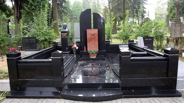 Jeden z hrobů na jihlavském Ústředním hřbitově.