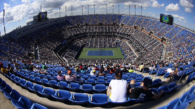 NESLAVN NVTVA. Na semifinle US Open mezi Novakem Djokoviem a Davidem Ferrerem nebylo v New Yorku ani zdaleka vyprodno.