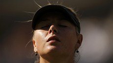TO NENÍ DOBRÉ. Maria arapovová proívala v semifinále US Open slabí chvíli.