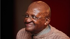 Desmond Tutu vyslal ostrá slova směrem k iniciátorů vpádu do Iráku. 