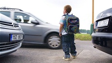 Výzkum sledoval vedení pohledu chodce. Rozdíl mezi vnímáním dítěte a dospělého je markantní. Důležitý je oční kontakt s řidičem, to je třeba dětem vštěpovat.