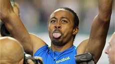 JÁ! Americký p�eká�ká� Aries Merritt slaví sv�tový rekord v b�hu na 110 m
