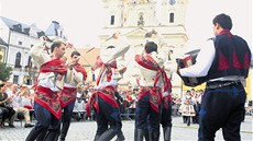 Slovácké slavnosti vína v Uherském Hraditi 2011. Tradiní tanec bobkovník z...