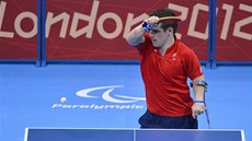 Britský stolní tenista David Wetherill na paralympiád�.