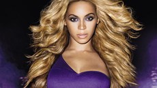 Beyoncé zapózovala k své tetí vni Midnight Heat ve fialových atech, které