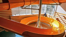 Tobogán v novém bazénu u KV Areny, který se ve zkuebním provozu oteve na...