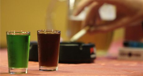 Slováci se v souvislosti s eskou metanolovou aférou obávají dovozu jedovatého alkoholu na Slovensko. Ilustraní foto.