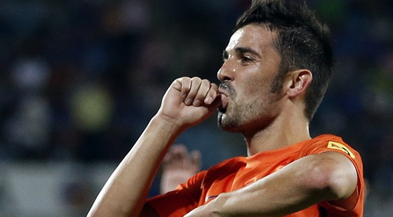 ZASE STÍLÍ. David Villa se vrací do sestavy Barcelony po dlouhém zranní a u