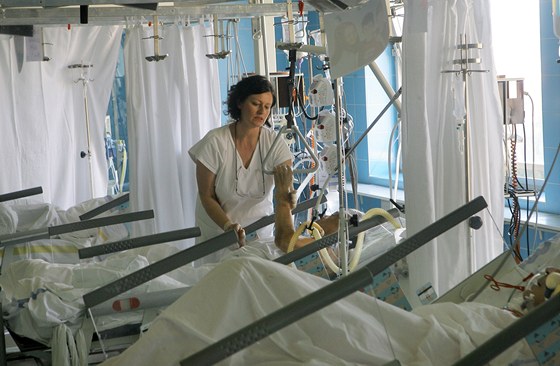 Kvli krtm Veobecné zdravotní pojiovny hrozí uzavení nemocnice v eském