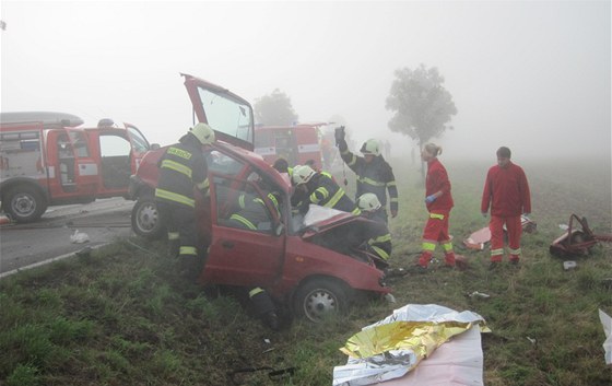 Záchranái zasahovali po esté hodin na Hradecku a o dv hodiny pozdji na Rychnovsku (na snímku).