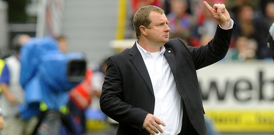 POCHVALA PRO SOUPEE. Trenér plzeských fotbalist Pavel Vrba ml pro eljezniar Sarajevo pochvalná slova.