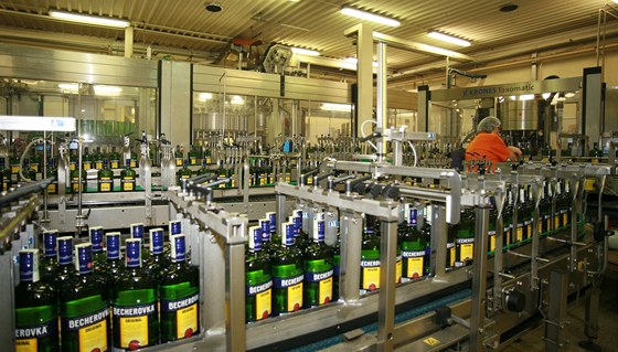 Mezi znaky spolenosti Pernod Ricard patí i svtoznámý karovarský brand....