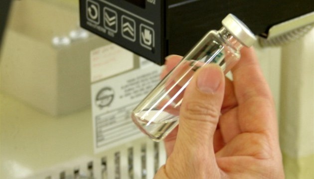 Laboratorní rozbor alkoholu kv�li zji�t�ní p�ítomnosti metanolu