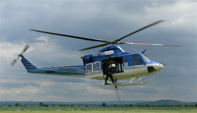 Policie získá za čtyři miliardy 11 nových vrtulníků, dodá je německá firma