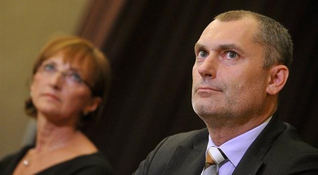 Ministryn� kultury Alena Hanáková se svým ekonomickým nám�stkem Martinem