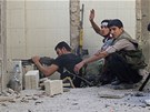 Bojovníci Syrské osvobozenecké armády v Aleppu (18. záí 2012)