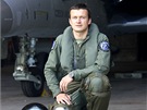 Pilot eského vojenského letectva poruík Pavel vec pedstaví akrobatickou