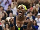 ANO! Serena Williamsová slaví vítzství ve finále US Open proti Viktorii...