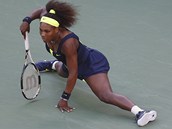 TROCHU GYMNASTIKY. Serena Williamsov ve finlovm utkn US Open proti...