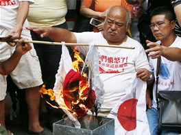 ínský en-en u druhým dnem ve. Tisíce obyvatel protestují proti obsazení...