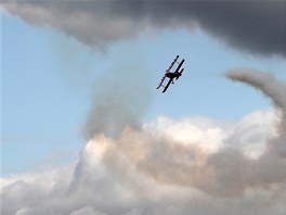 Vydaené poasí dalo vyniknout také krásným kouovým efektm, kterými piloti...