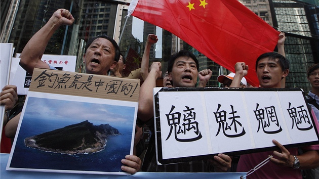 Protesty v Hongkongu proti japonskmu vkupu t ostrov ze soustrov Tiao-j-tchaj ili Senkaku.