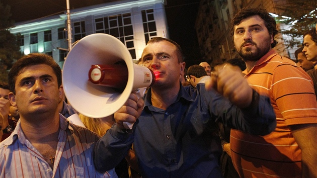 Protesty proti trn vz v gruznskm Tbilisi (19. z 2012)