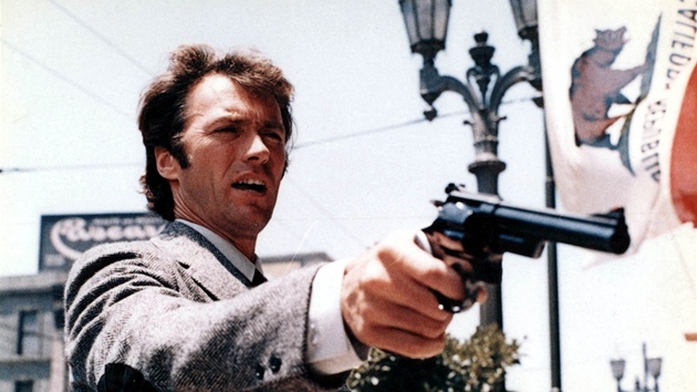 Clint Eastwood jako Harry se s vkonem policejn sluby moc nepe.