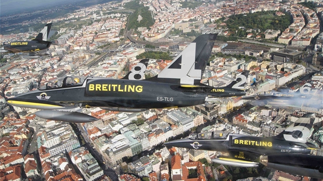 Breitling sthaky nad Prahou. Albatros L-39