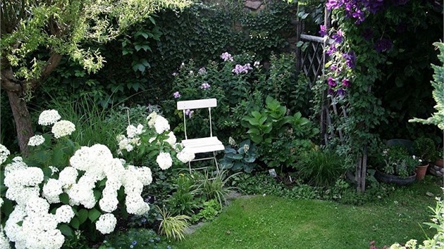 Romantické zákoutí v horní části zahrady