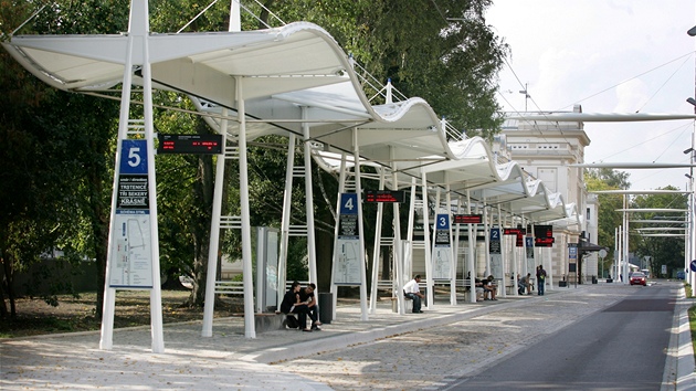 Nov modern dopravn terminl pro autobusy a trolejbusy v Marinskch Lznch
