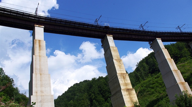 erbinský viadukt vysoký 39 m