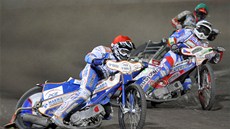 Memoriál Lubo�e Tomí�ka ovládl Rafal Okoniewski z Polska (vlevo) p�ed druhým