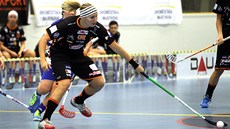 SOUBOJE V ENSKÉ EXTRALIZE. Momentka s utkání hráek praského Herbadentu (v